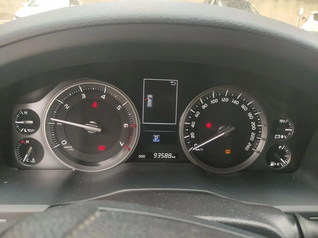 Toyota Land Cruiser  — миниатюра 12