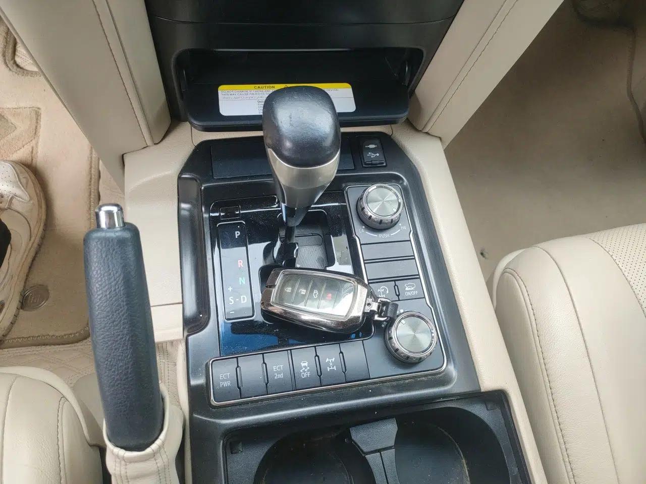 Toyota Land Cruiser  — миниатюра 15