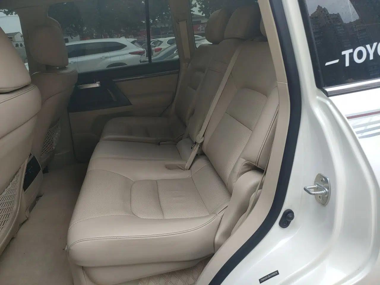 Toyota Land Cruiser  — миниатюра 18