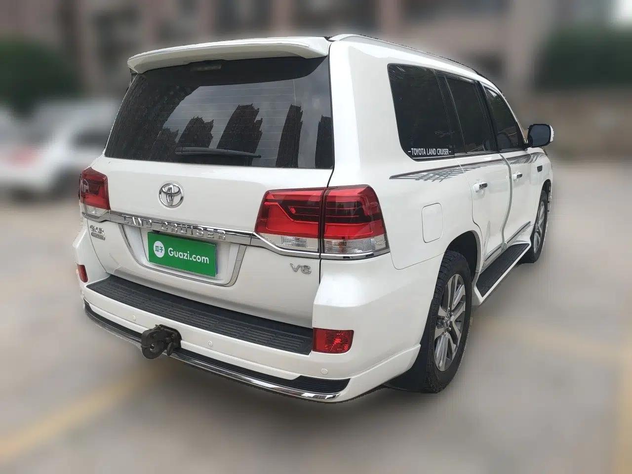 Toyota Land Cruiser  — миниатюра 6