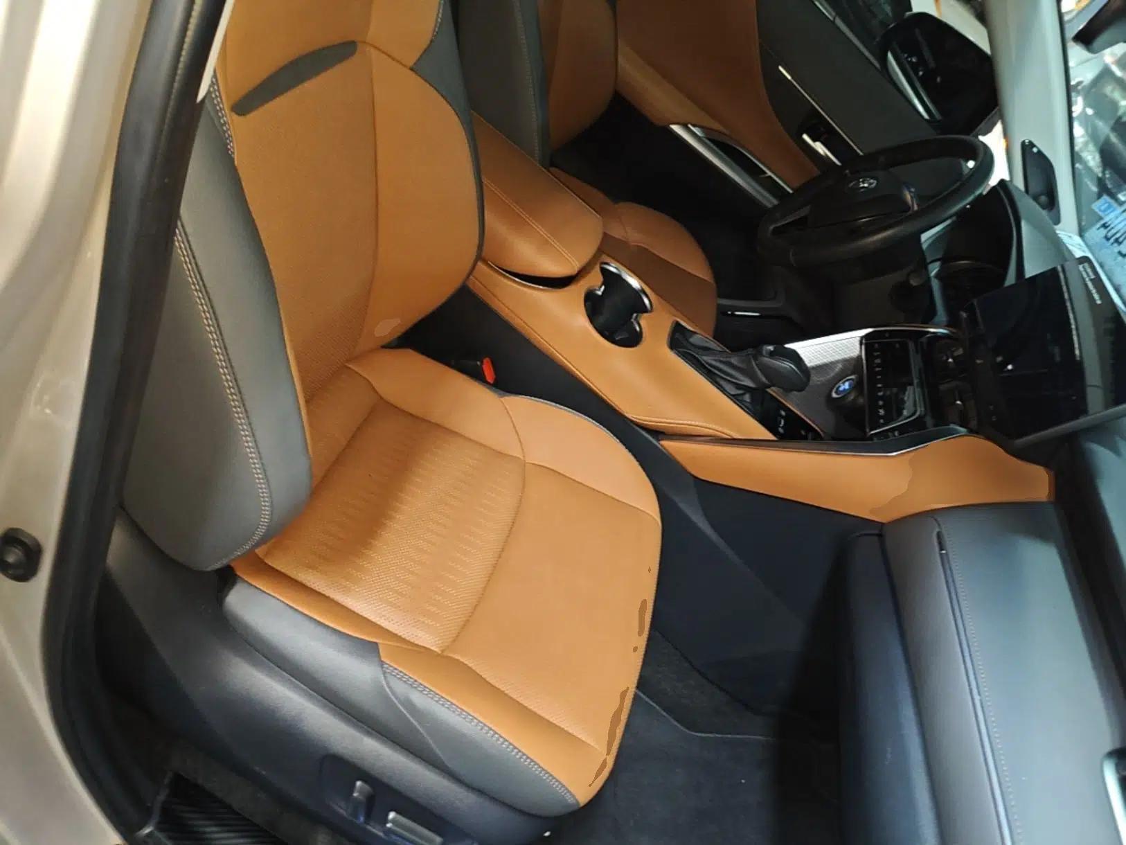 Toyota Venza 2022 Dual-Engine 2.5L CVT Two-Wheel Drive Prestige Edition — миниатюра 23