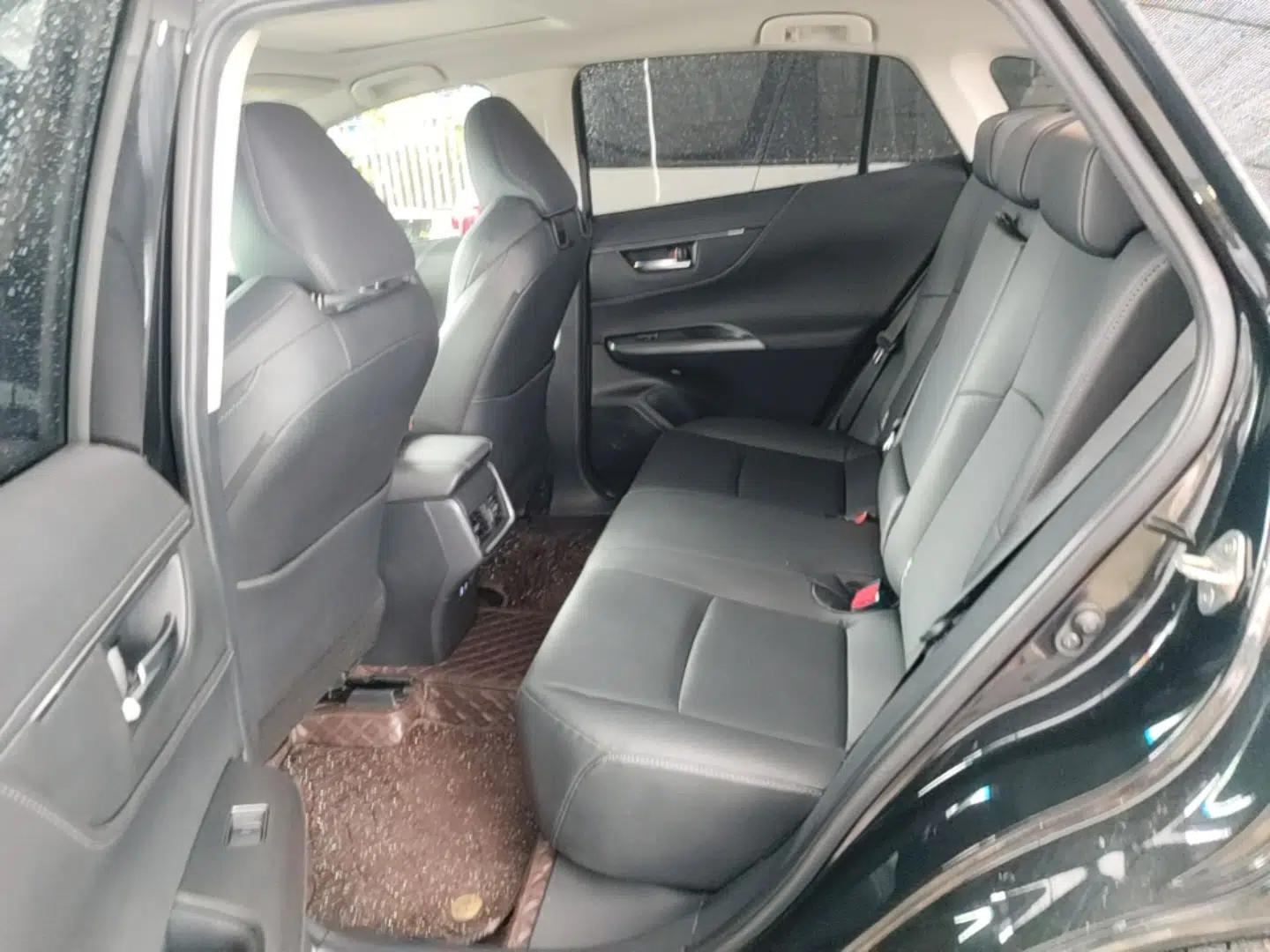 Toyota Venza 2022 2.0L CVT Two-Wheel Drive Luxury Edition — миниатюра 19
