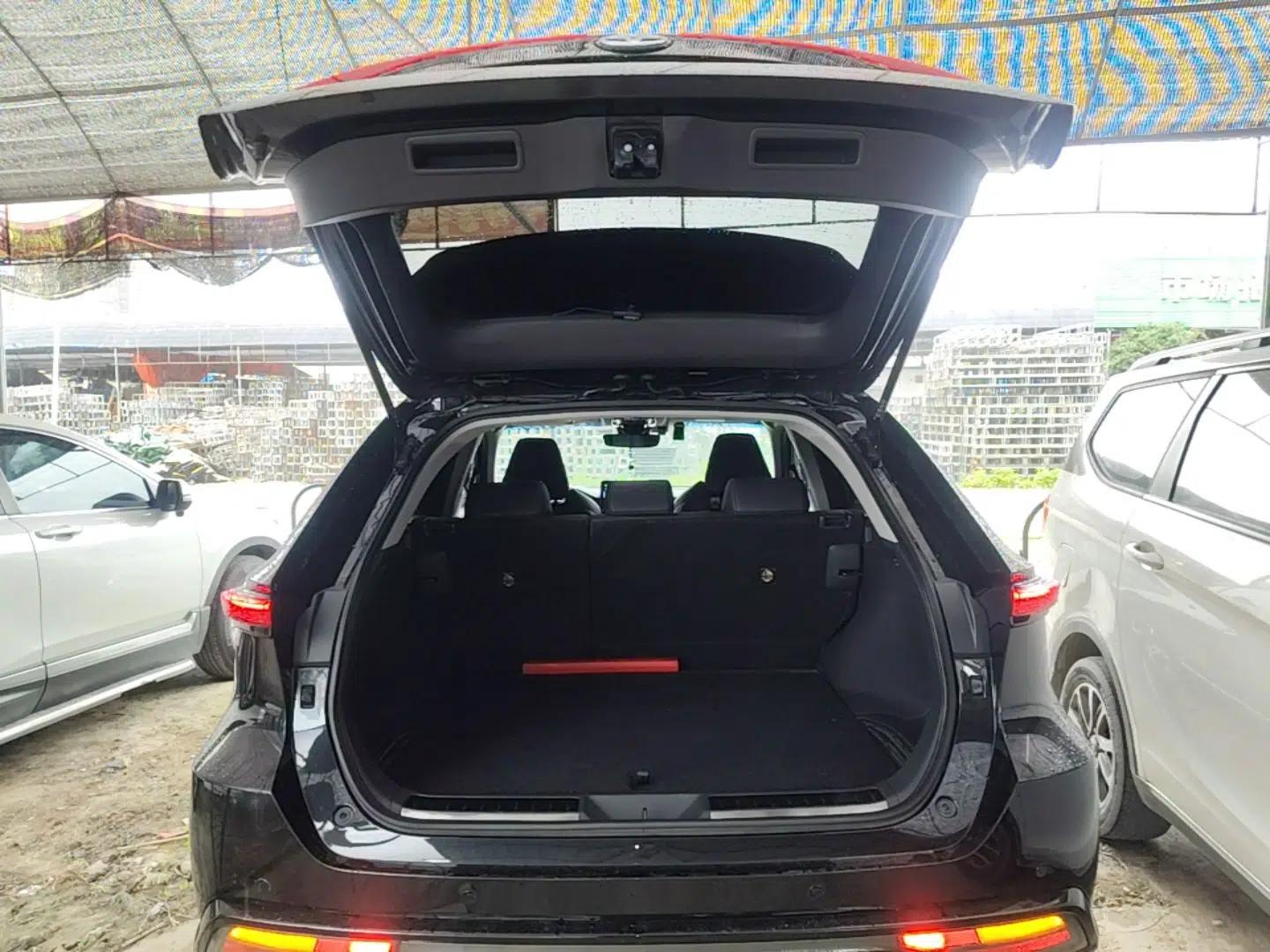 Toyota Venza 2022 2.0L CVT Two-Wheel Drive Luxury Edition — миниатюра 21