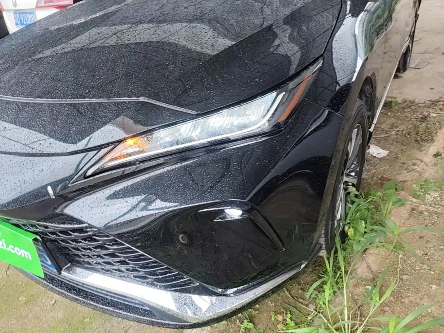 Toyota Venza 2022 2.0L CVT Two-Wheel Drive Luxury Edition — миниатюра 5