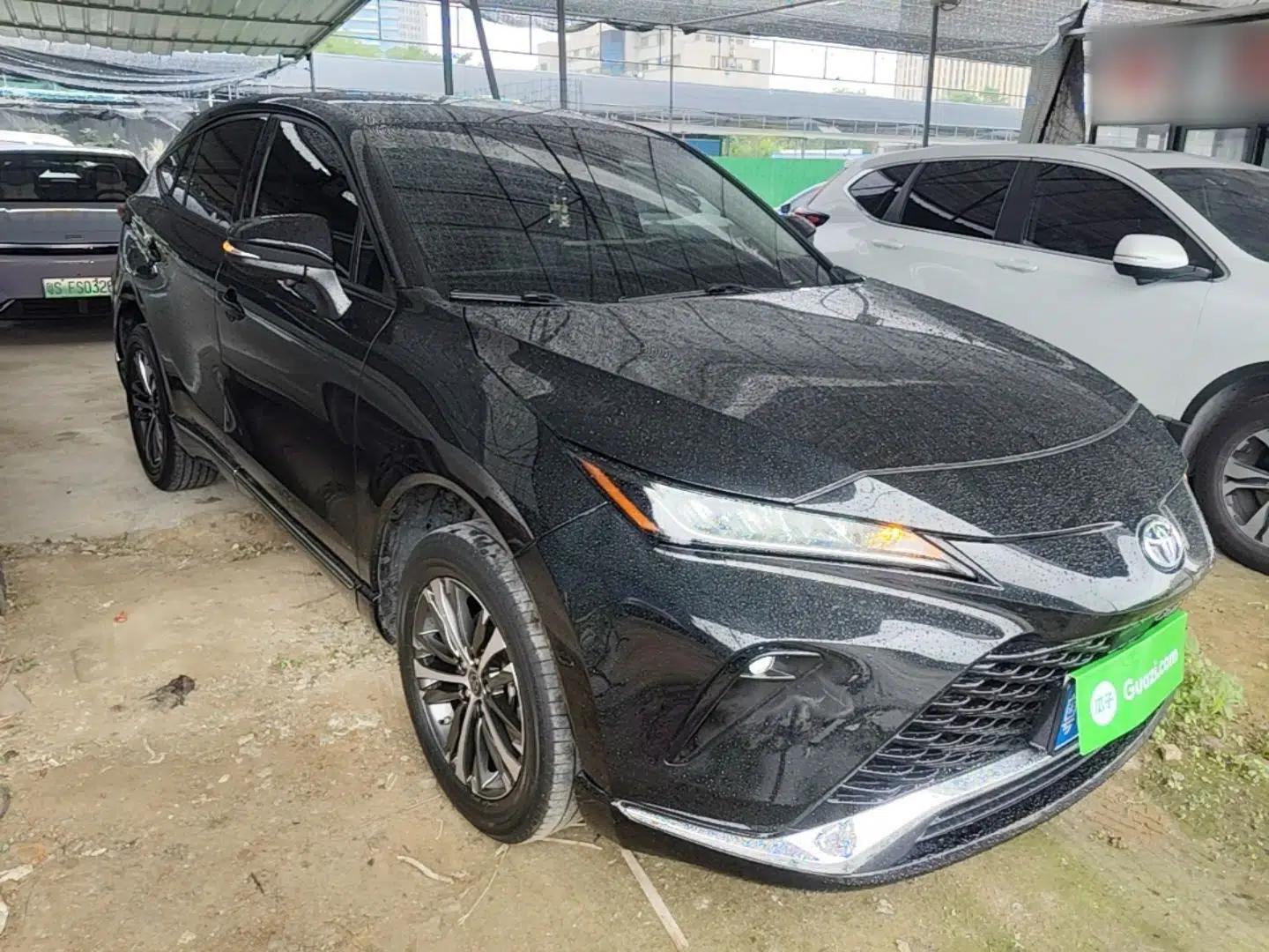 Toyota Venza 2022 2.0L CVT Two-Wheel Drive Luxury Edition — миниатюра 6