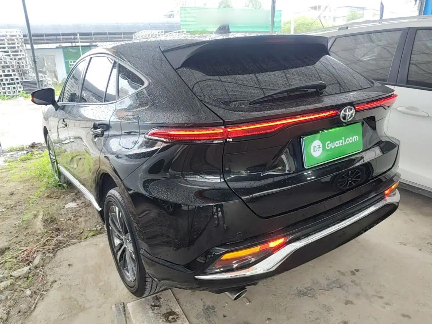 Toyota Venza 2022 2.0L CVT Two-Wheel Drive Luxury Edition — миниатюра 7