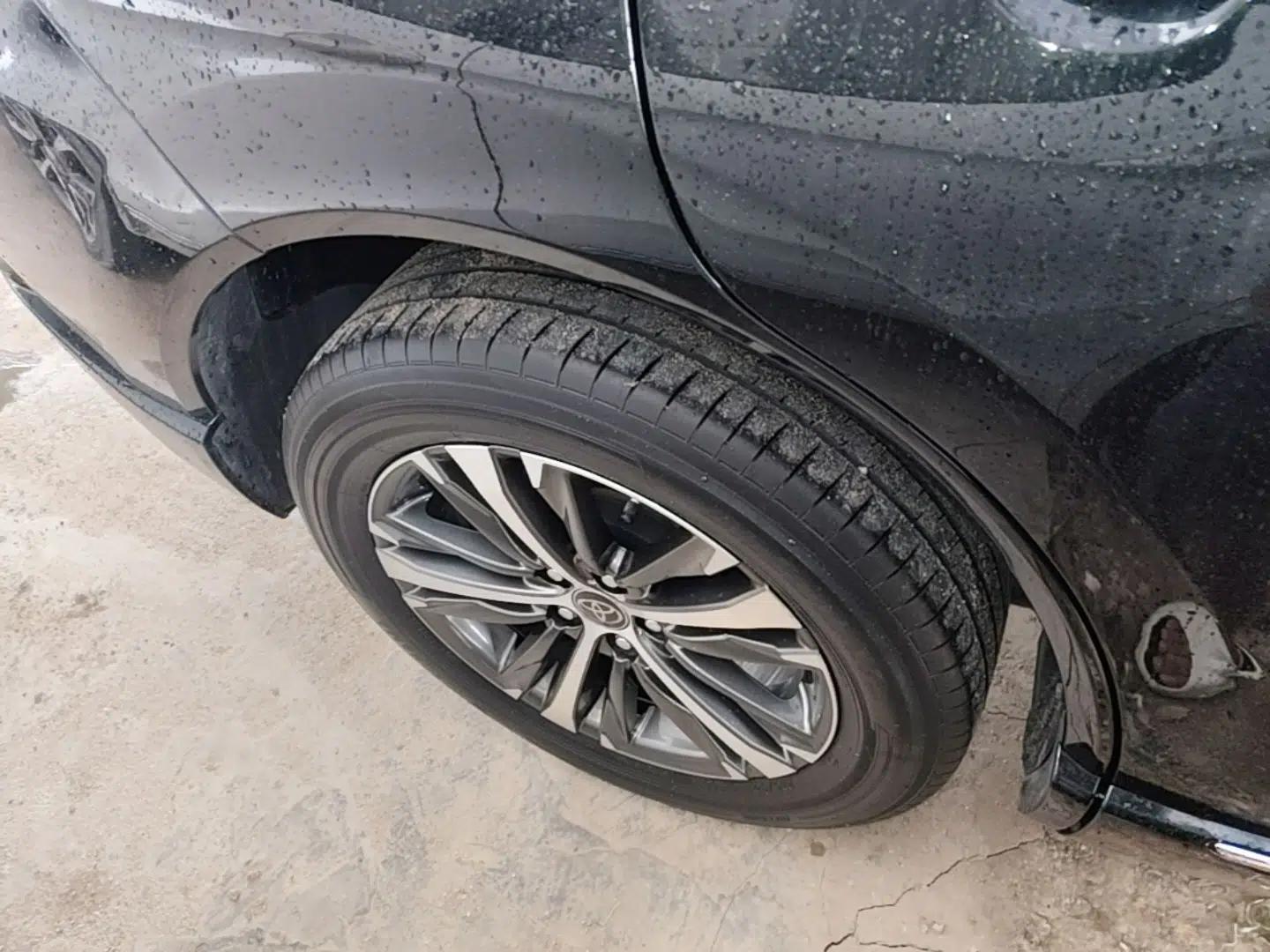 Toyota Venza 2022 2.0L CVT Two-Wheel Drive Luxury Edition — миниатюра 10