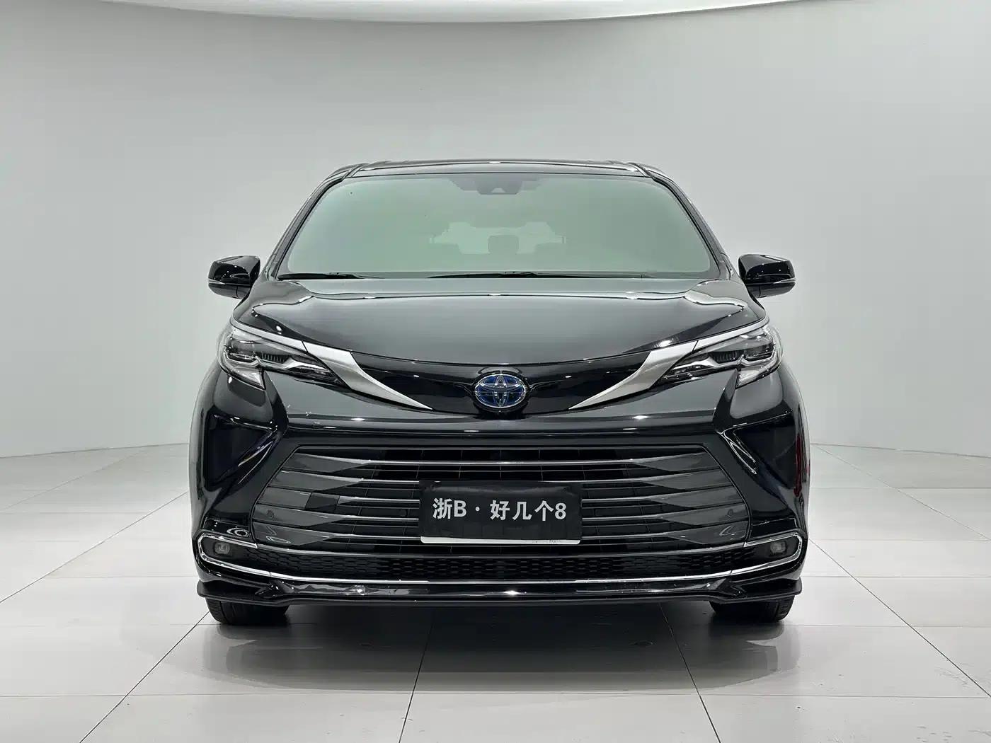 2021 Sienna 2.5L Hybrid Premium Edition — миниатюра 2