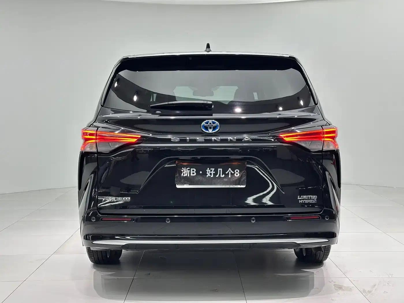 2021 Sienna 2.5L Hybrid Premium Edition — миниатюра 15
