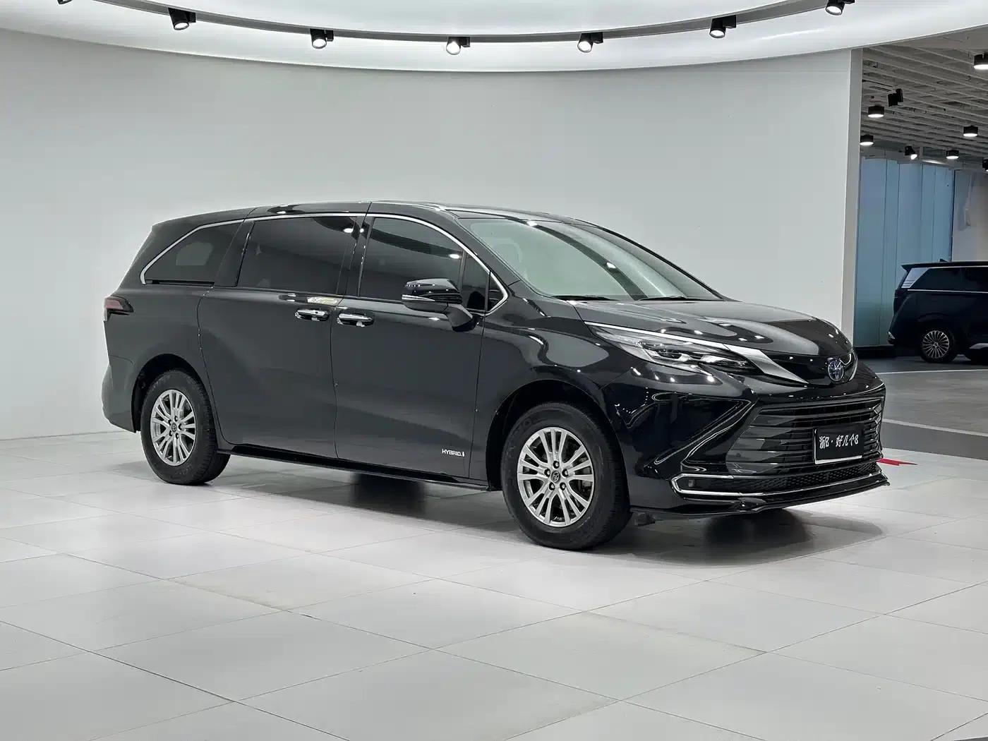 2021 Sienna 2.5L Hybrid Premium Edition — миниатюра 3