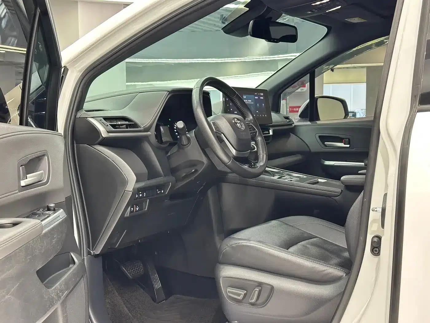 2021 Sienna 2.5L Hybrid Premium Edition — миниатюра 4