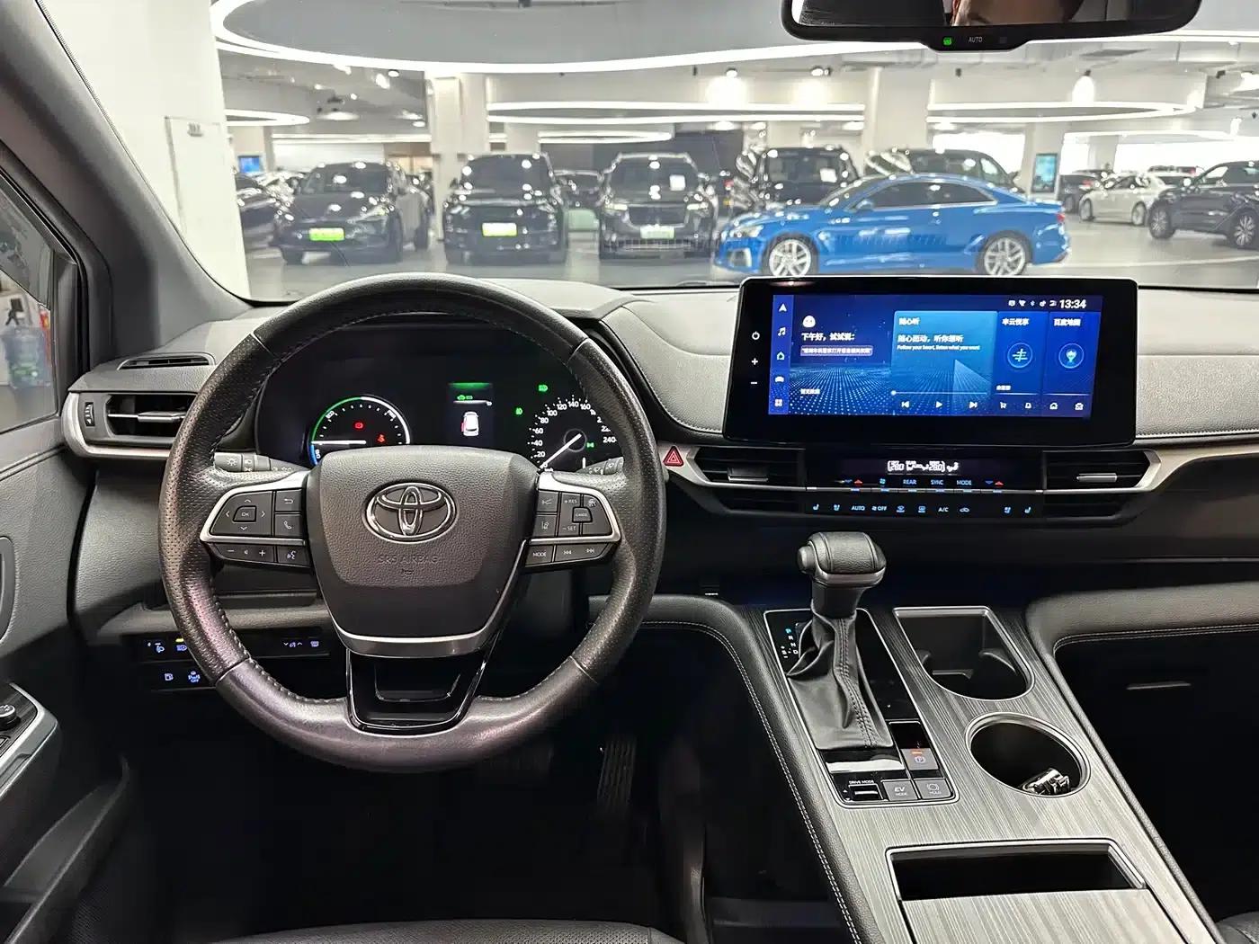 2021 Sienna 2.5L Hybrid Premium Edition — миниатюра 5