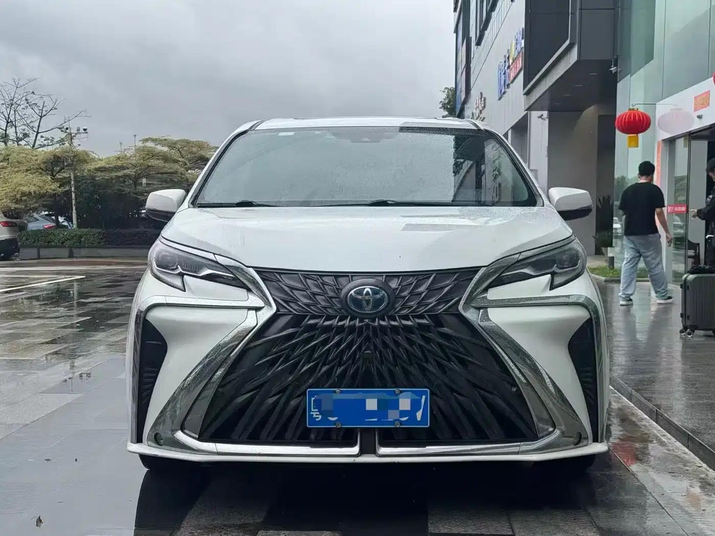 2021 Sienna 2.5L Hybrid Comfort Edition — миниатюра 2