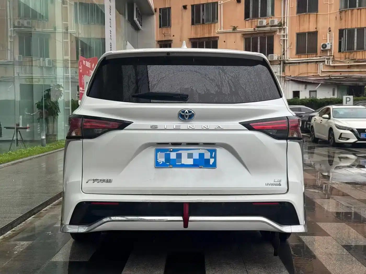 2021 Sienna 2.5L Hybrid Comfort Edition — миниатюра 5