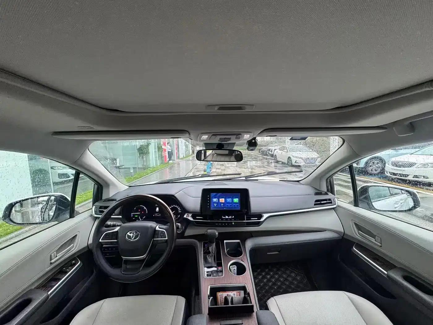 2021 Sienna 2.5L Hybrid Comfort Edition — миниатюра 10