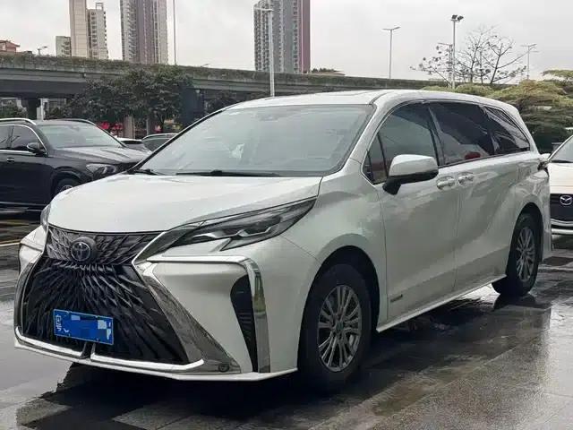 2021 Sienna 2.5L Hybrid Comfort Edition