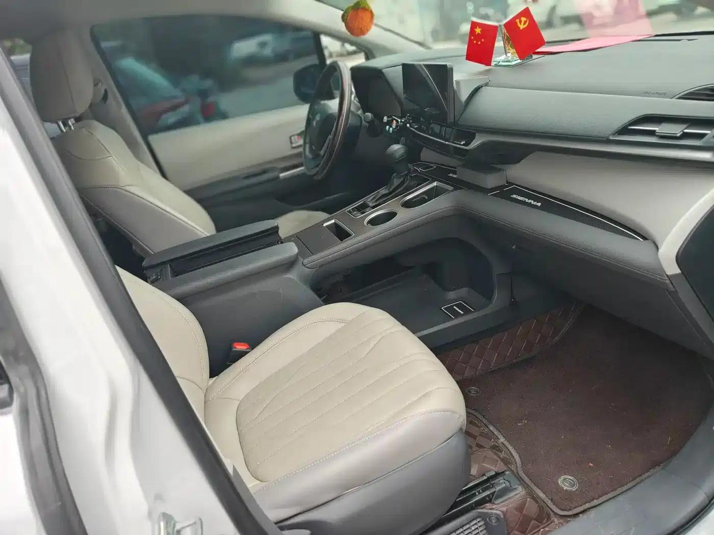 2023 Sienna 2.5L Hybrid Comfort Edition — миниатюра 5
