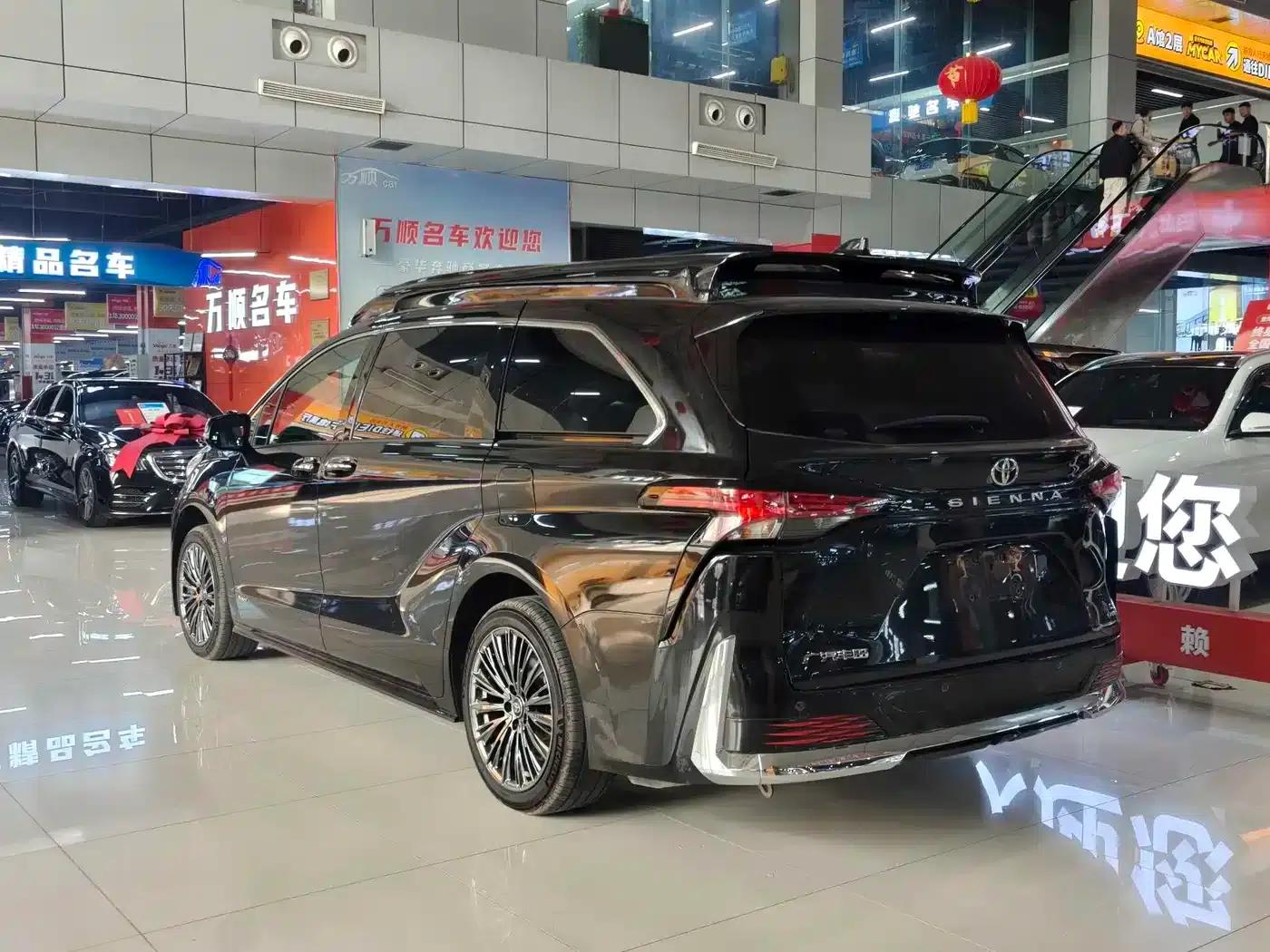 2024 Sienna 2.5L Automatic — миниатюра 4