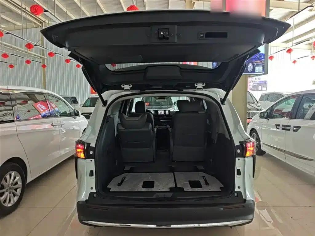 2024 Sienna 2.5L Hybrid Comfort Edition — миниатюра 19