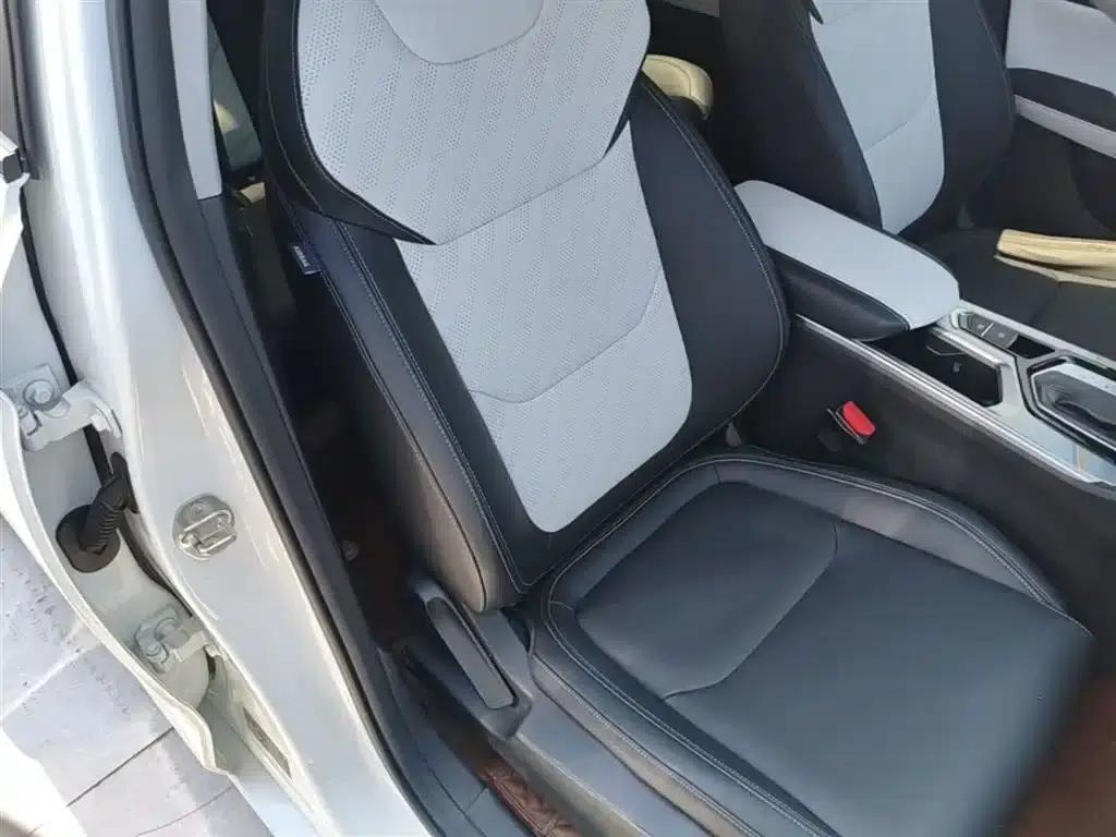 Geely Emgrand L 2022 1.4T CVT Flagship Edition — миниатюра 25