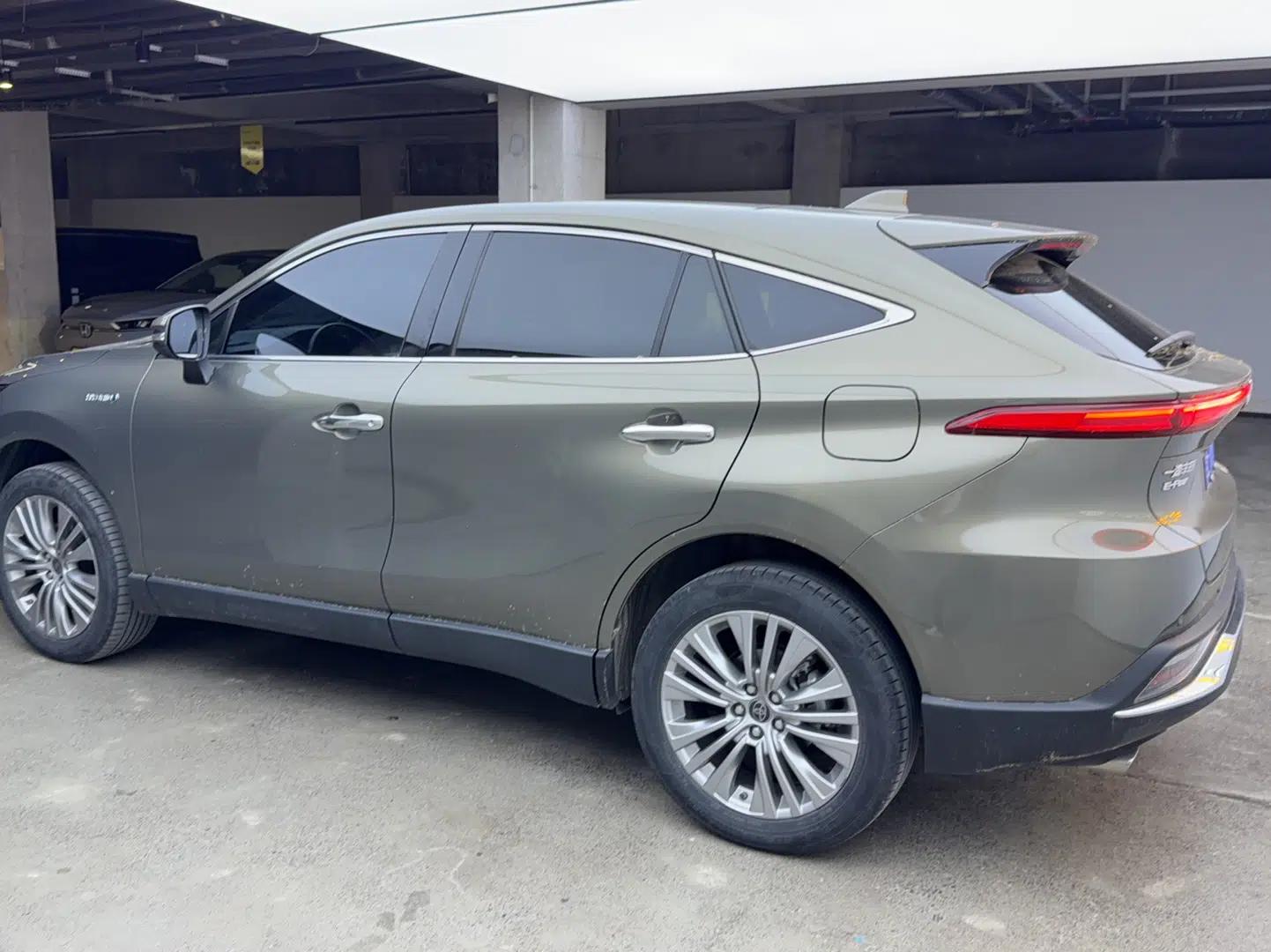 Toyota Harrier 2022 Dual-Engine 2.5L CVT Four-Wheel Drive Flagship Edition — миниатюра 7