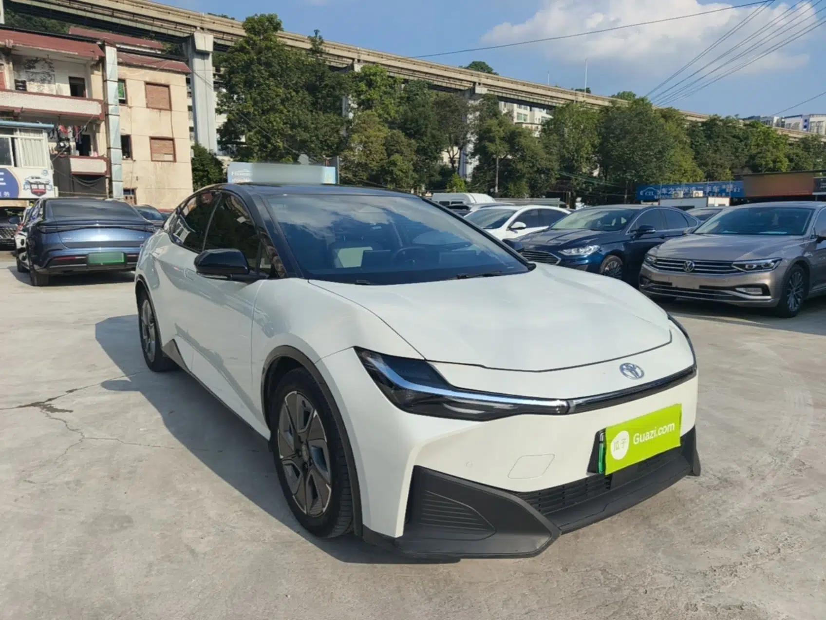Toyota bZ3 2023 517 km Elite PRO — миниатюра 3