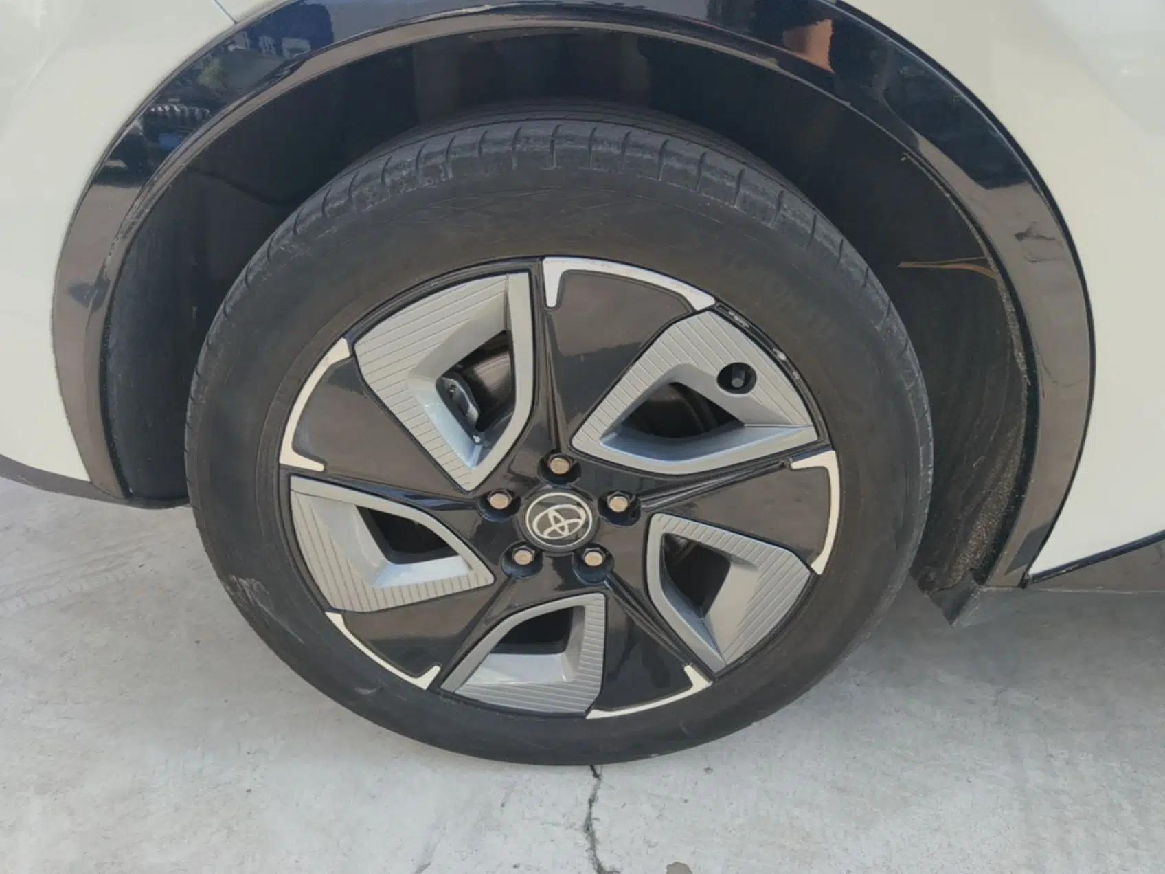 Toyota bZ3 2023 517 km Elite PRO — миниатюра 10
