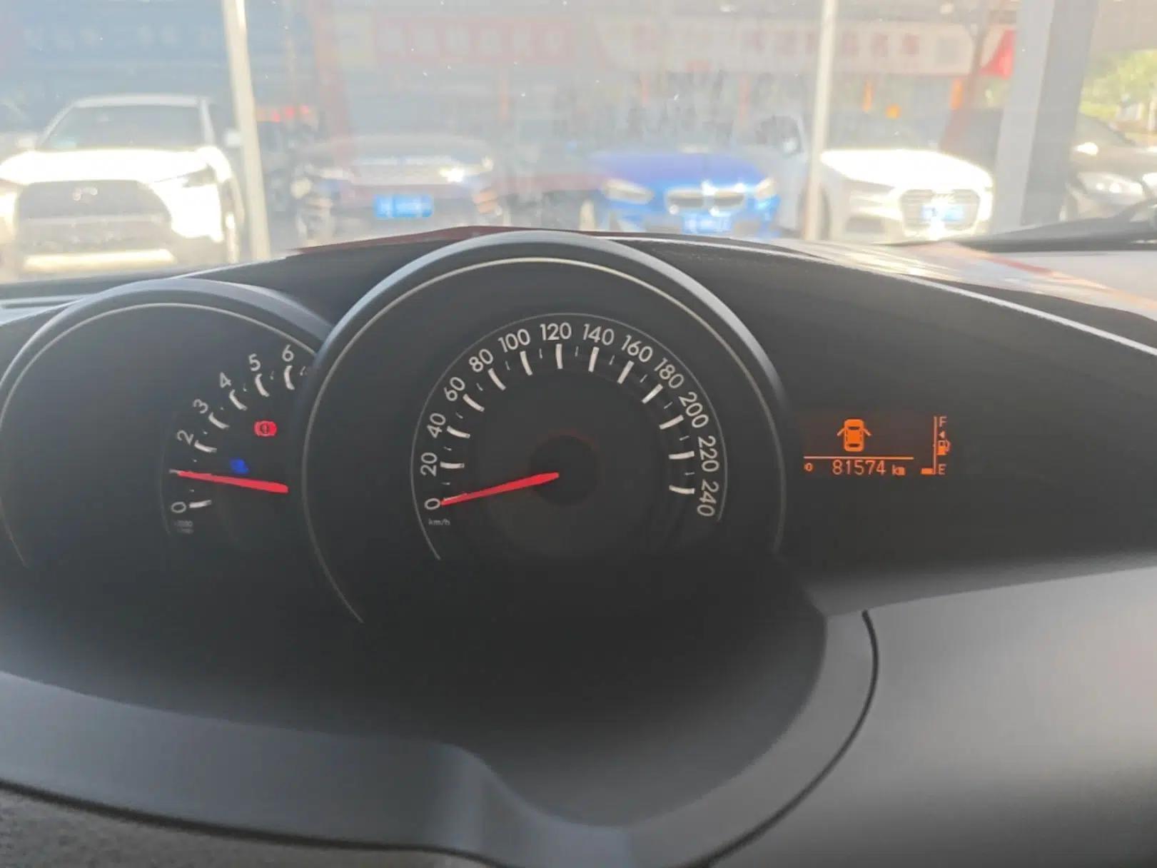 Toyota Verso 2015 180E CVT Crossover Edition — миниатюра 12