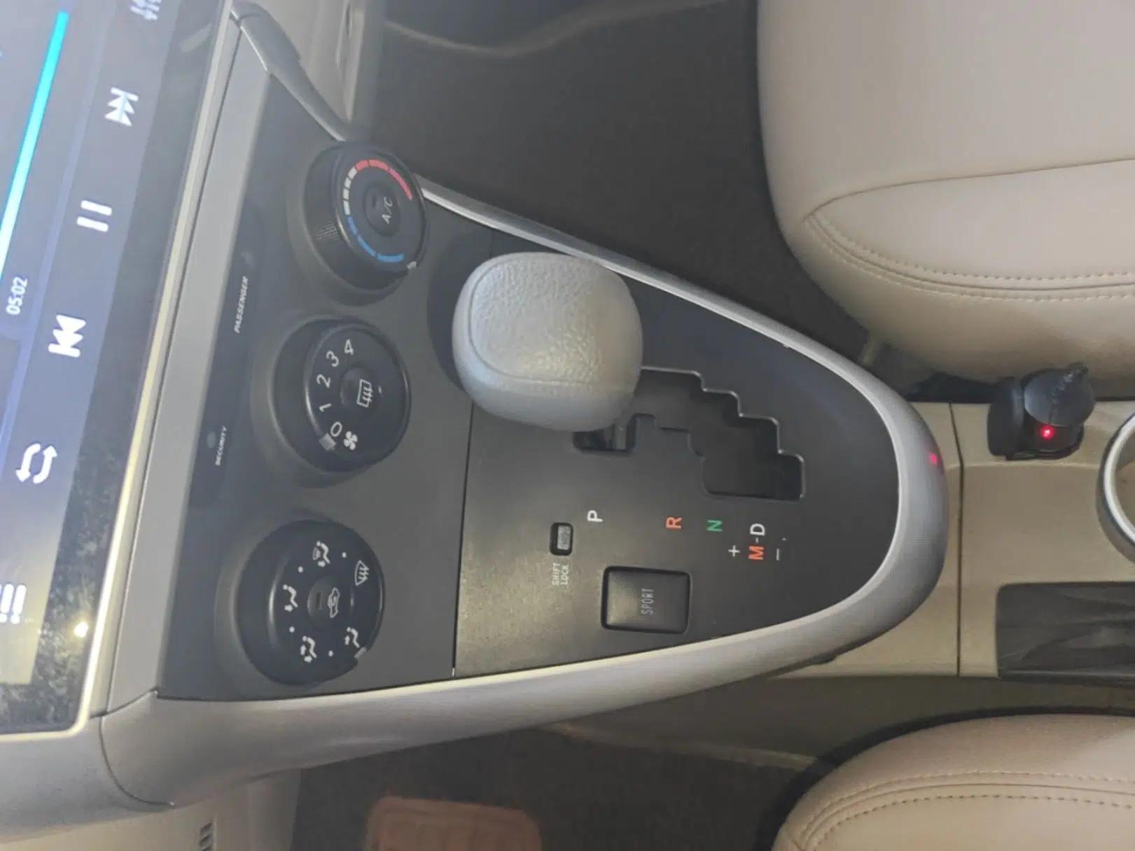 Toyota Verso 2015 180E CVT Crossover Edition — миниатюра 14