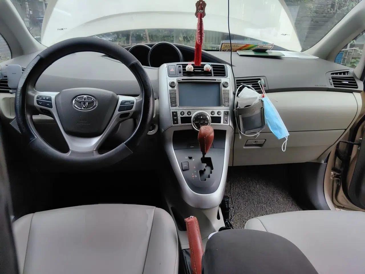 Toyota Verso 2014 Starlight 180G CVT Deluxe Multi-Function Edition — миниатюра 18