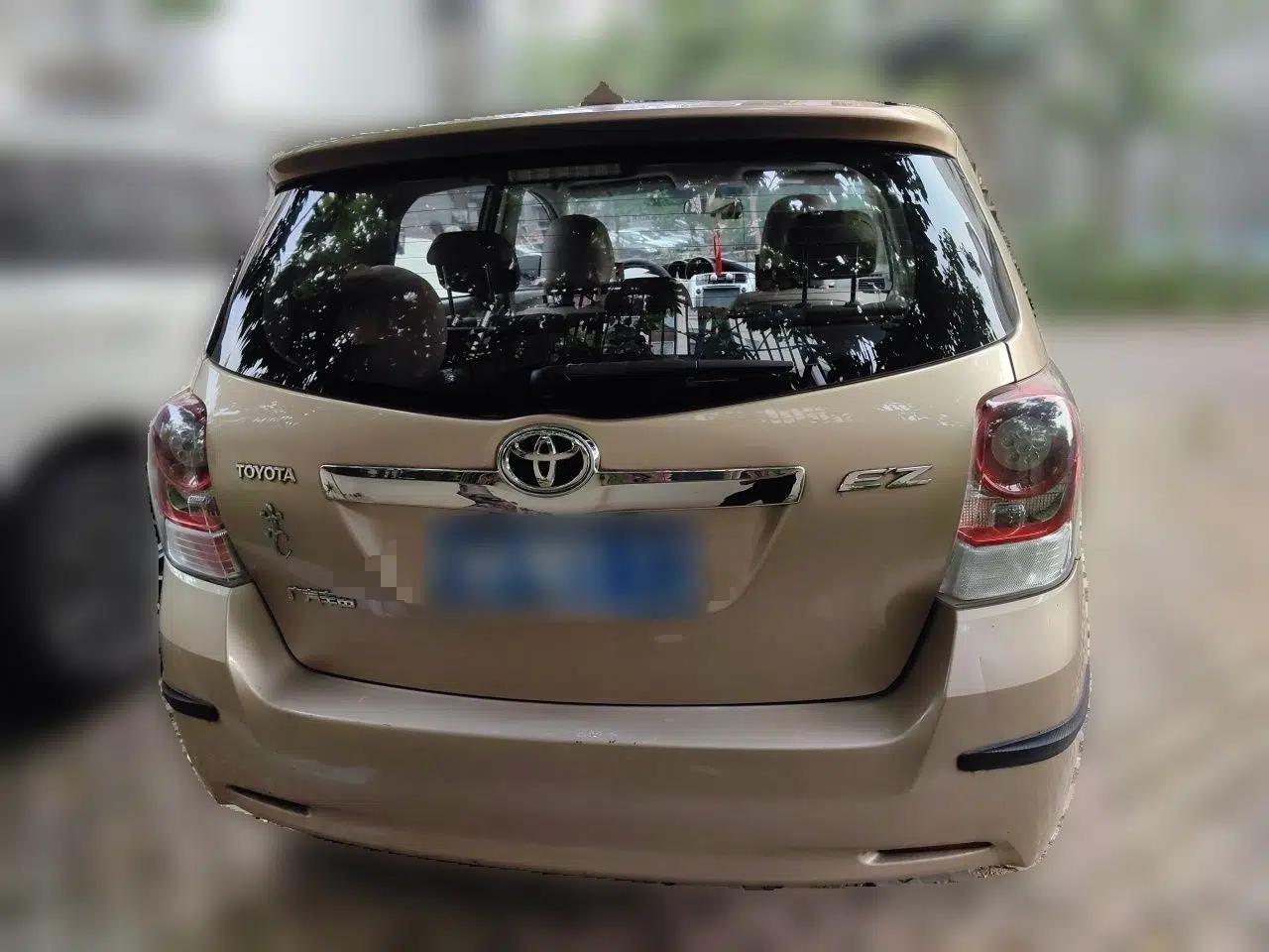 Toyota Verso 2014 Starlight 180G CVT Deluxe Multi-Function Edition — миниатюра 5