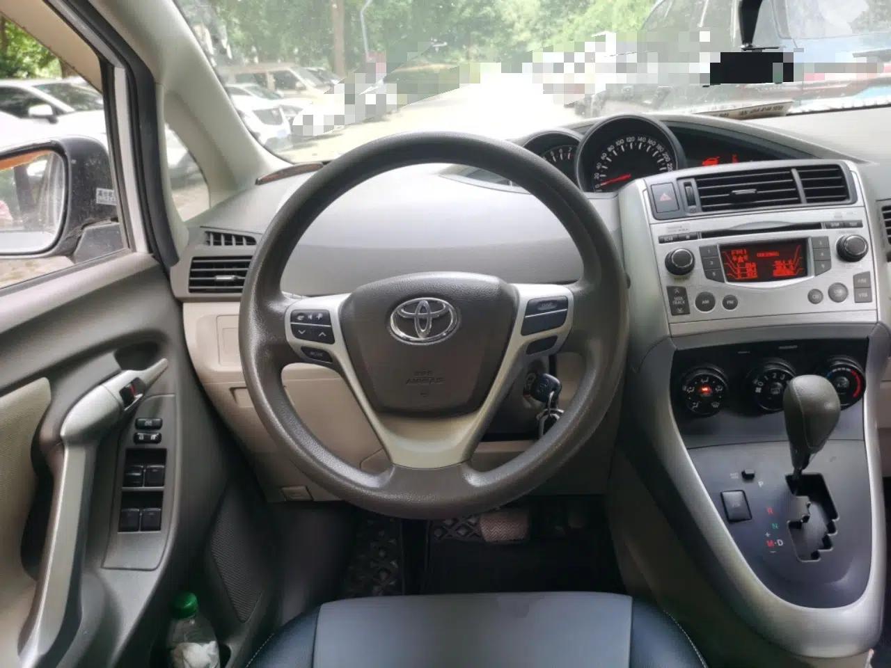 Toyota Verso 2014 Starlight 180E CVT Elite Edition — миниатюра 11