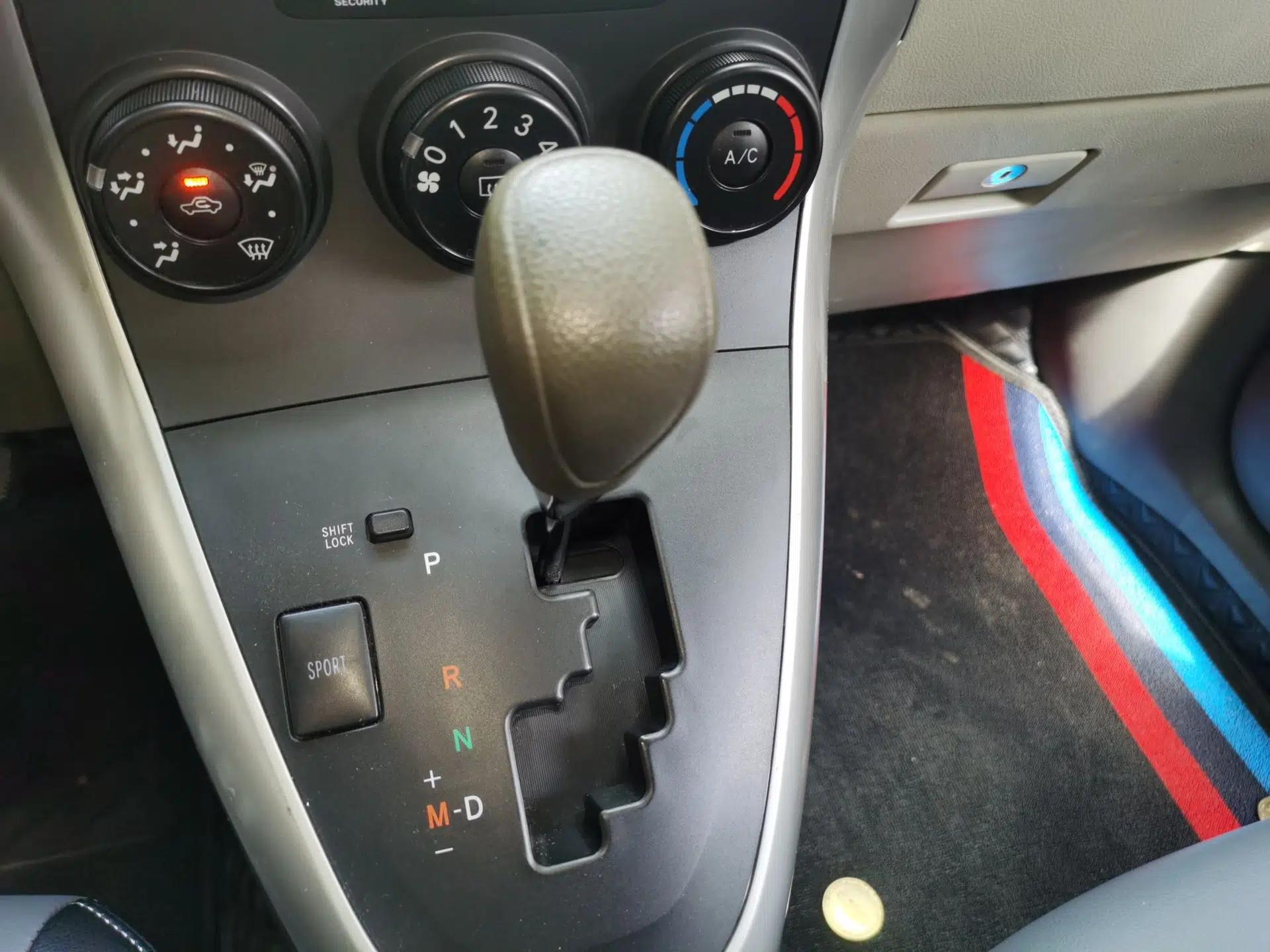 Toyota Verso 2014 Starlight 180E CVT Elite Edition — миниатюра 15