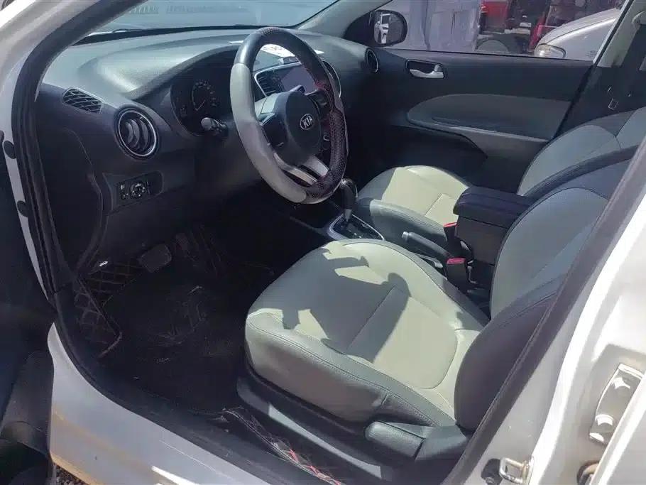 Kia K2 2017 1.4L Automatic Smart Edition Value — миниатюра 9