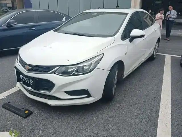 Chevrolet Cruze 2017 1.5L Automatic Pioneer Sunroof Edition
