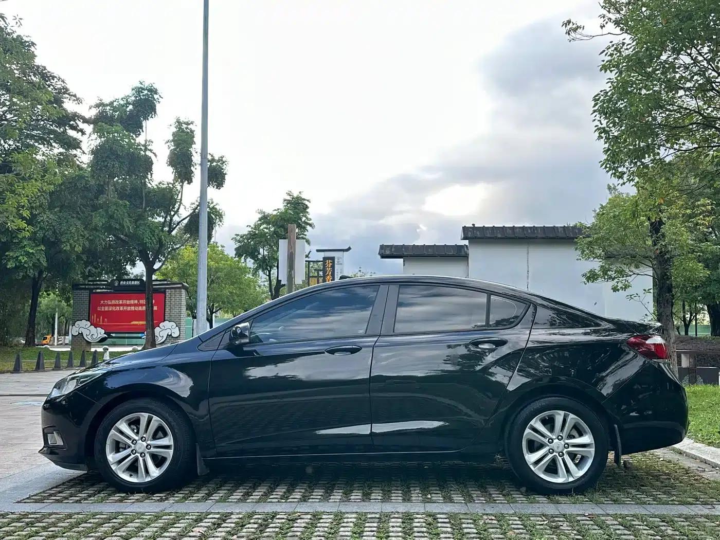 Chevrolet Cruze 2016 1.5L Automatic Luxury Edition — миниатюра 16