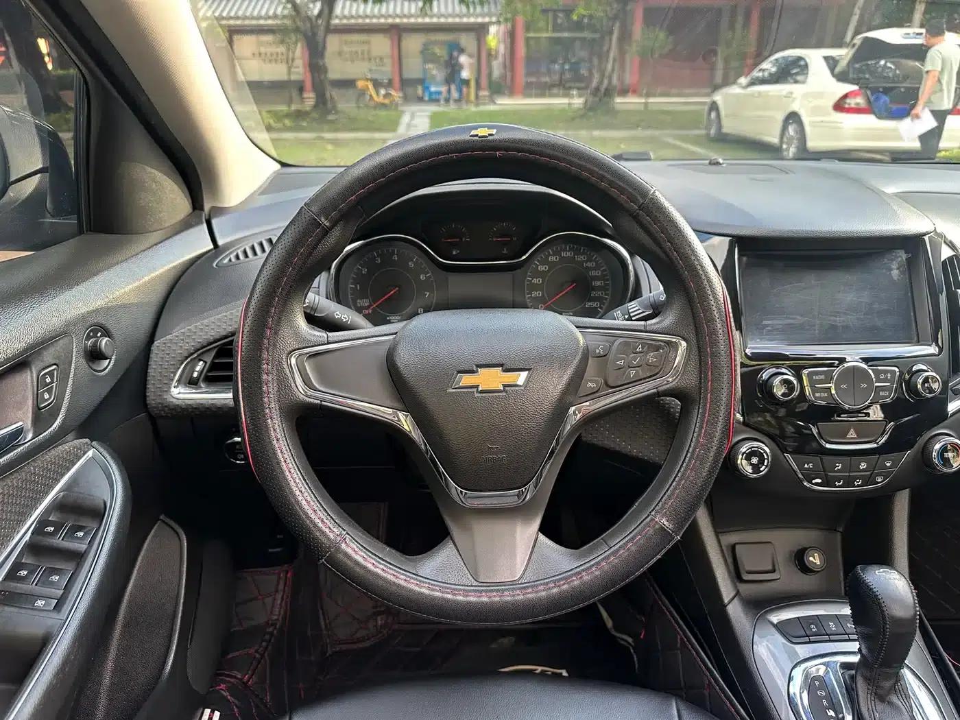 Chevrolet Cruze 2016 1.5L Automatic Luxury Edition — миниатюра 20