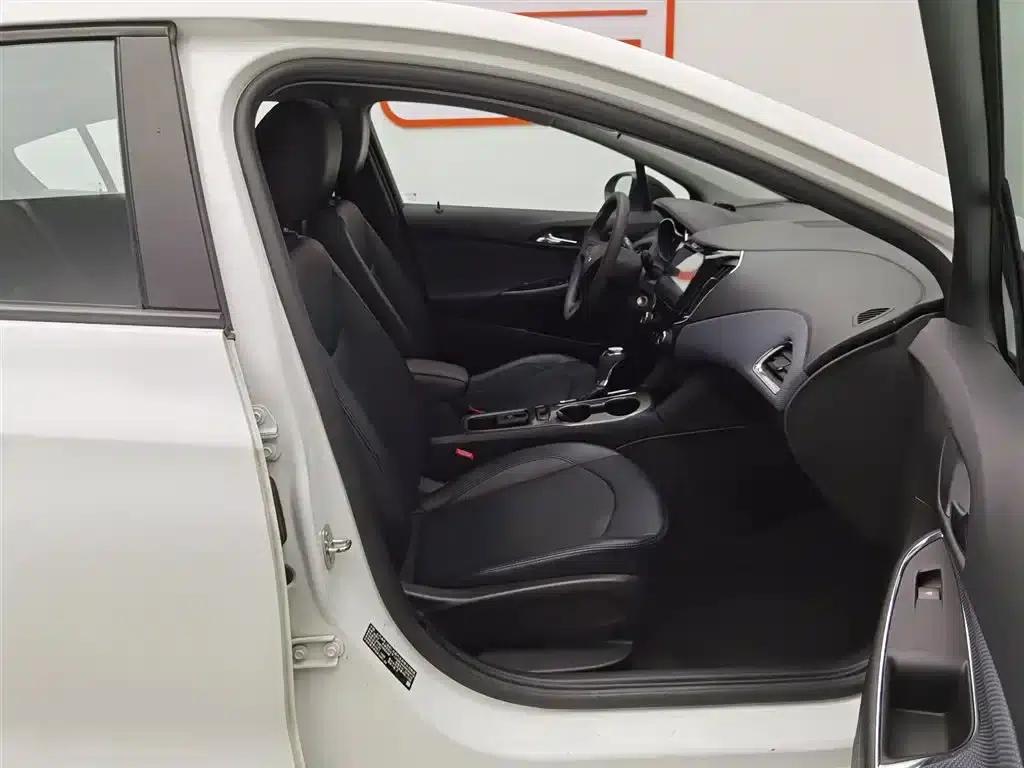 Chevrolet Cruze 2018 Redline 320 Automatic Pioneer Edition — миниатюра 23