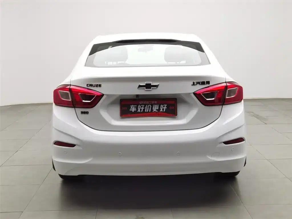 Chevrolet Cruze 2018 Redline 320 Automatic Pioneer Edition — миниатюра 4