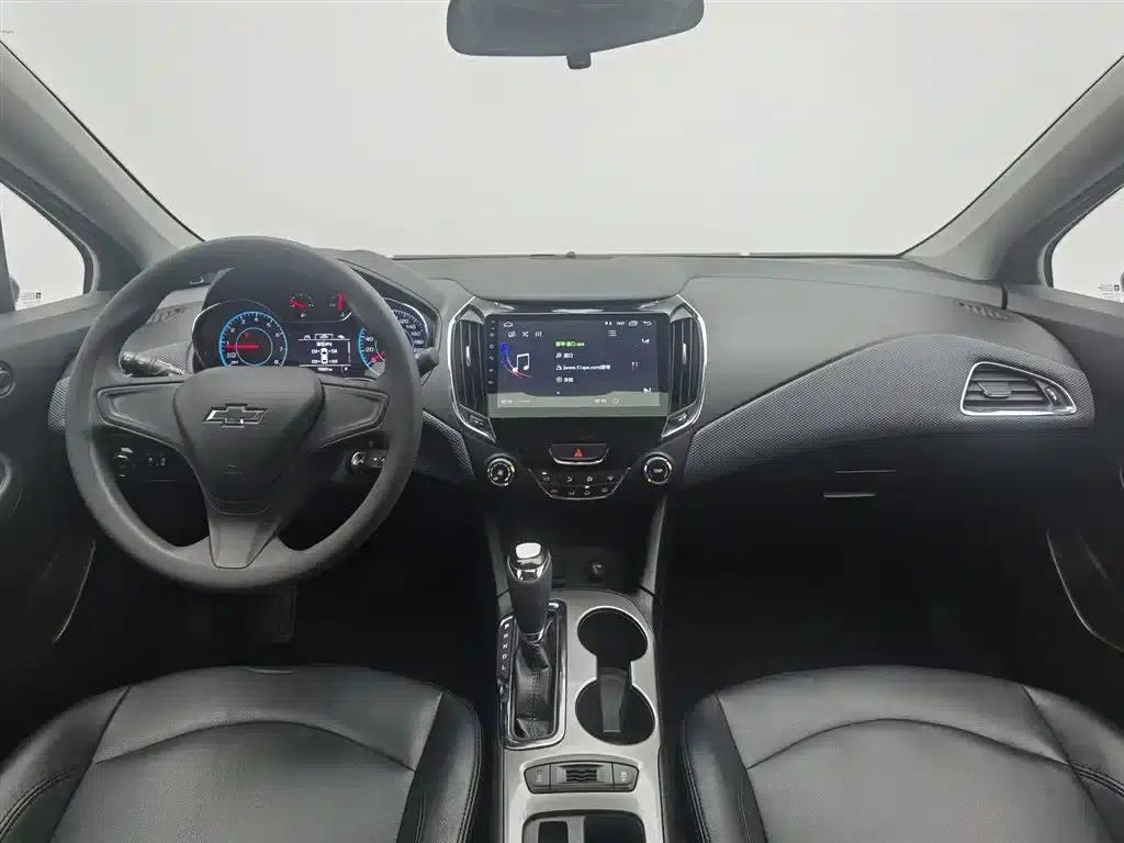Chevrolet Cruze 2018 Redline 320 Automatic Pioneer Edition — миниатюра 5