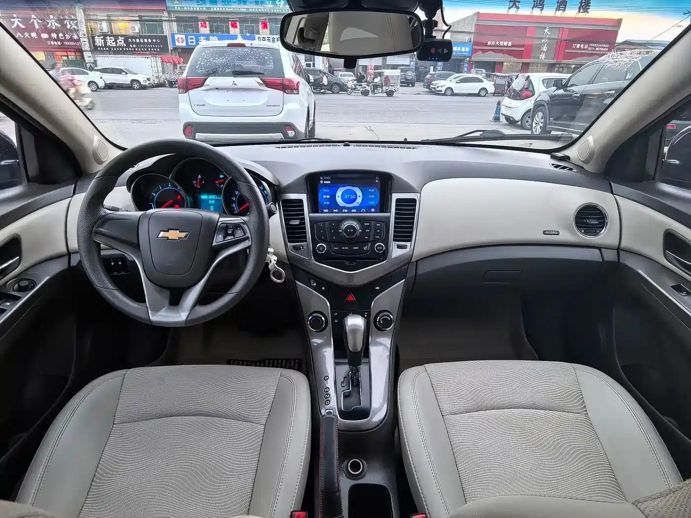 Chevrolet Cruze 2015 1.5L Classic SE AT — миниатюра 11