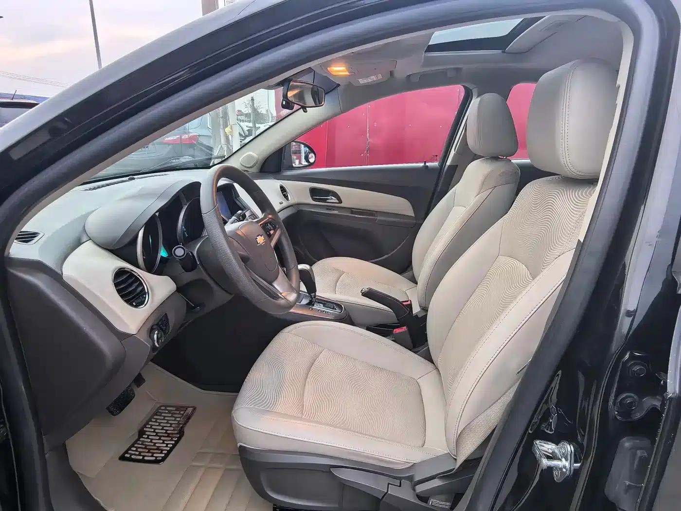 Chevrolet Cruze 2015 1.5L Classic SE AT — миниатюра 9