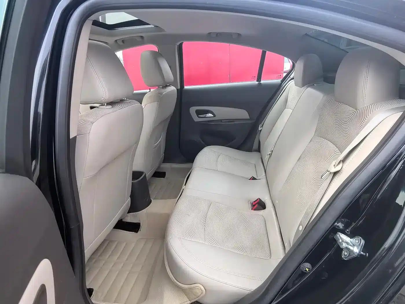 Chevrolet Cruze 2015 1.5L Classic SE AT — миниатюра 10