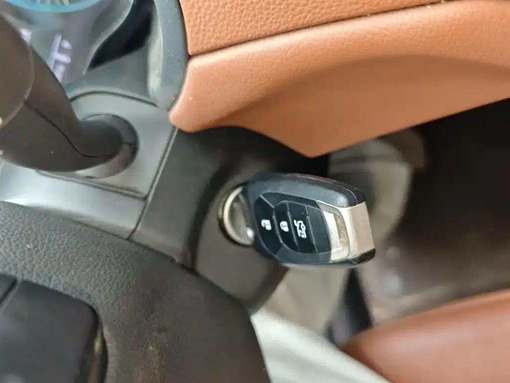 Chevrolet Cruze 2016 1.4T DCG Luxury Edition — миниатюра 12