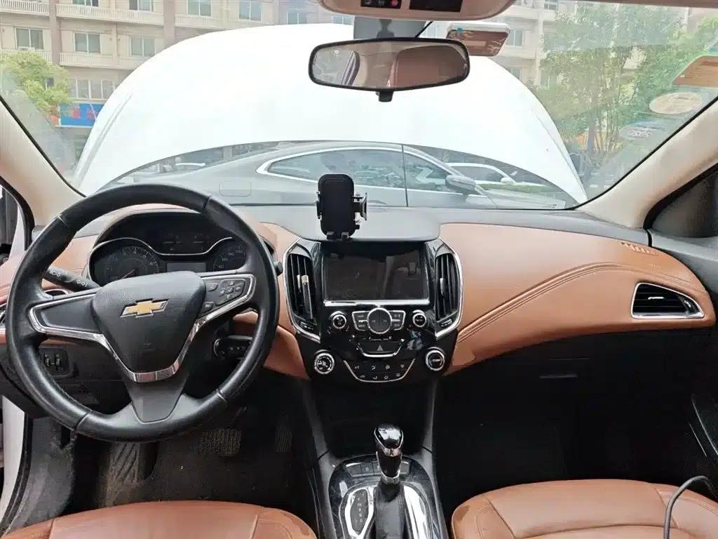 Chevrolet Cruze 2016 1.4T DCG Luxury Edition — миниатюра 13