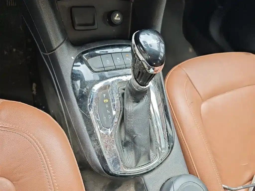 Chevrolet Cruze 2016 1.4T DCG Luxury Edition — миниатюра 7