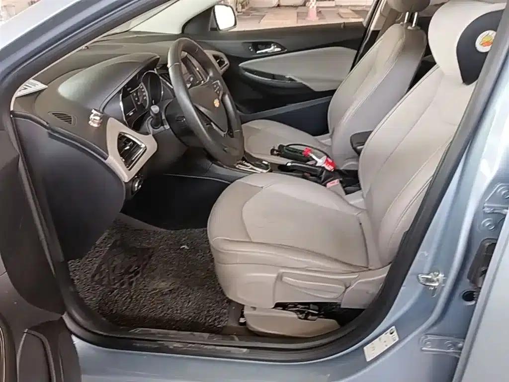 Chevrolet Cruze 2015 1.5L Automatic Luxury Edition — миниатюра 15