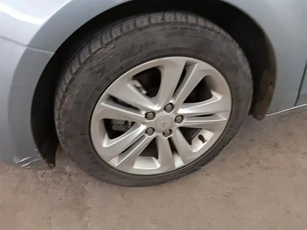 Chevrolet Cruze 2015 1.5L Automatic Luxury Edition — миниатюра 23