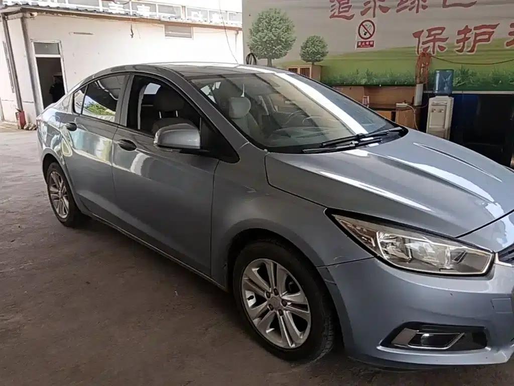 Chevrolet Cruze 2015 1.5L Automatic Luxury Edition — миниатюра 4