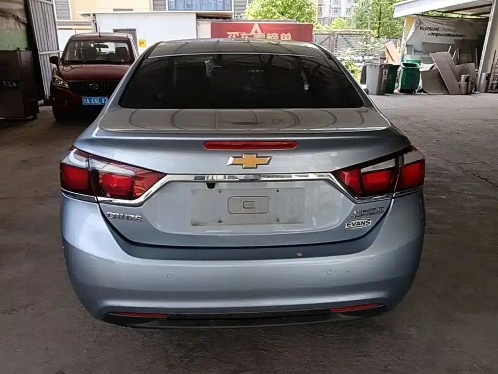 Chevrolet Cruze 2015 1.5L Automatic Luxury Edition — миниатюра 6